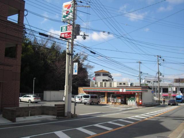 セブンイレブン神戸山田小部店：80m