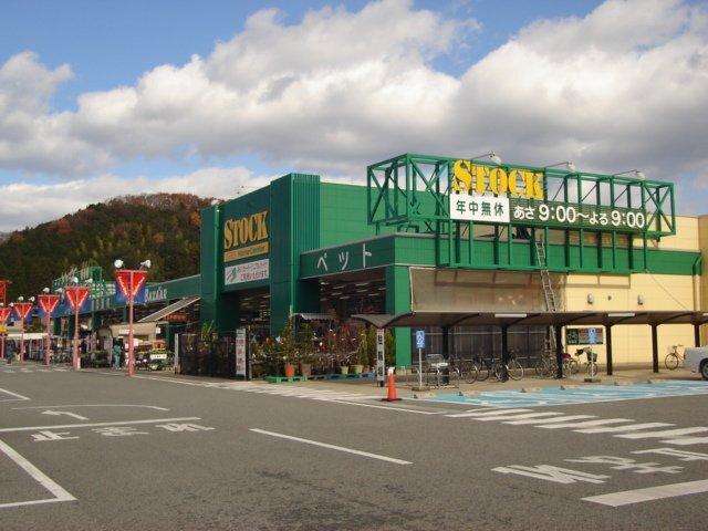 バザールタウン篠山ストック館：1121m