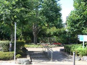 八幡山かまのくち緑地