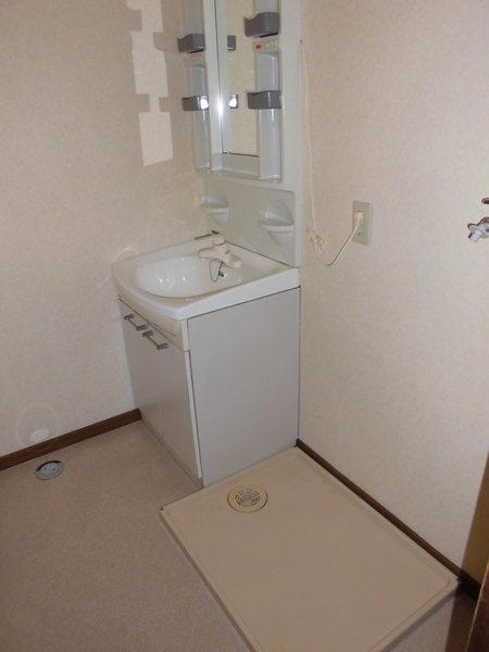 ヴァンヴェール(小名浜南君ケ塚町)（1-C） 洗面
