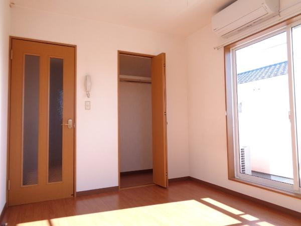 アムールコートA棟（泉町下川）（202） 室内
