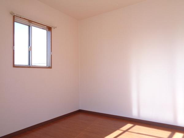 アムールコートA棟（泉町下川）（202） 室内