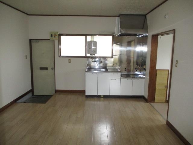 フラット宮前A棟（平北白土）（７） リビング