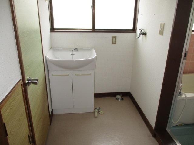 フラット宮前A棟（平北白土）（７） 洗面