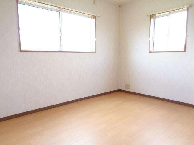 アムールコートA棟（泉町下川）（202） 室内