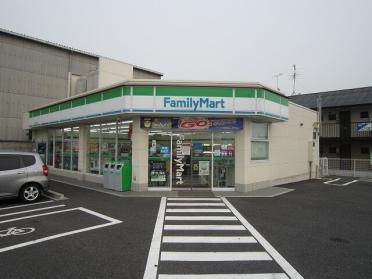 ファミリーマート 西之島店：400m