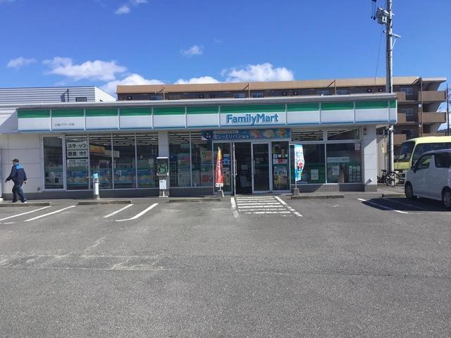 ファミリーマート小牧パワーズ店：444m