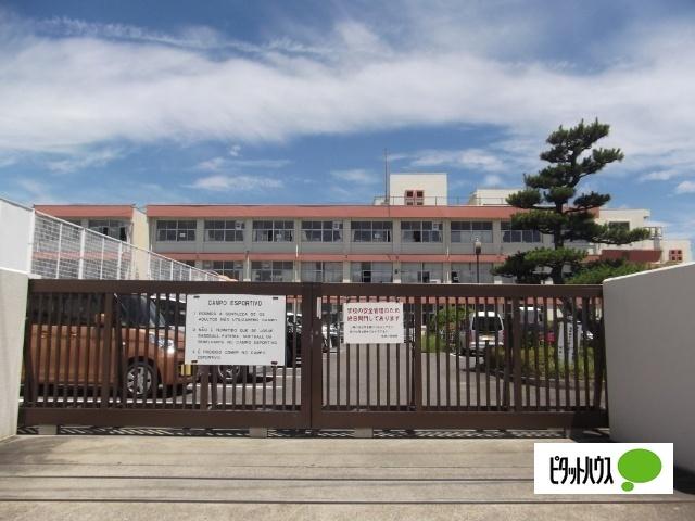 小牧市立味岡小学校：1045m