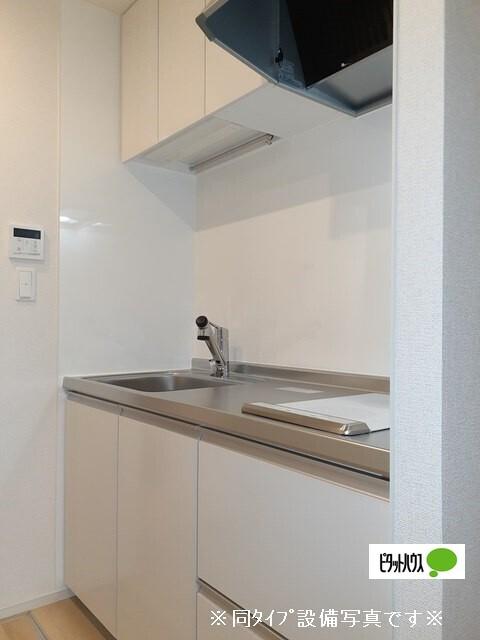 ヒカルサ　小牧田県ウエスト（105） キッチン