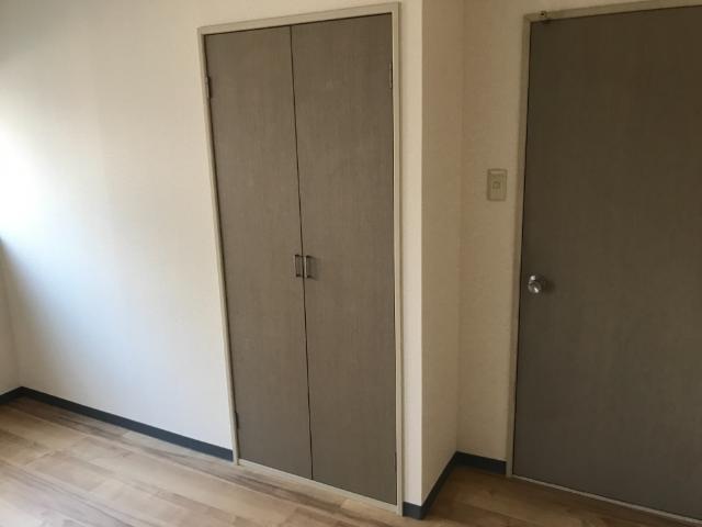 リバーマウスＢ 室内