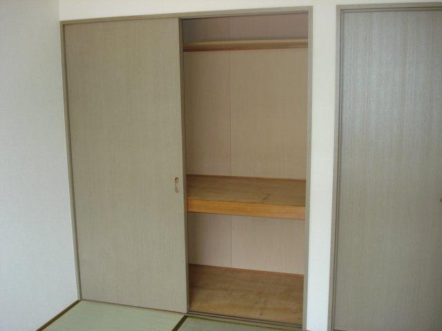 サンローズ東浦 収納