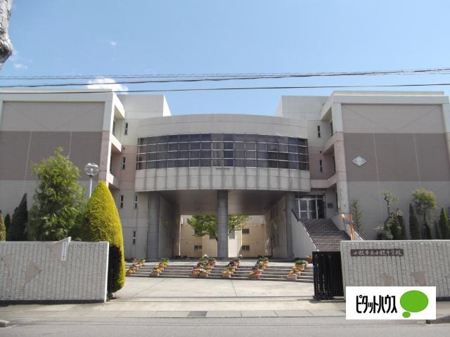 小牧市立小牧中学校：1777m