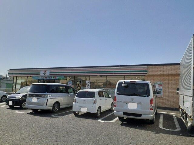 セブンイレブン　南外山店：350m