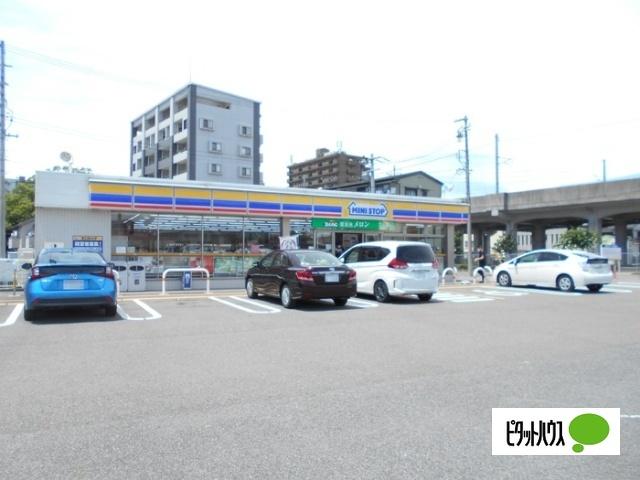 ミニストップ春日井勝川店：302m
