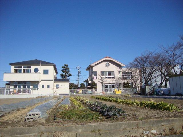 認定こども園曽野第二幼稚園子どもの庭保育園：651m