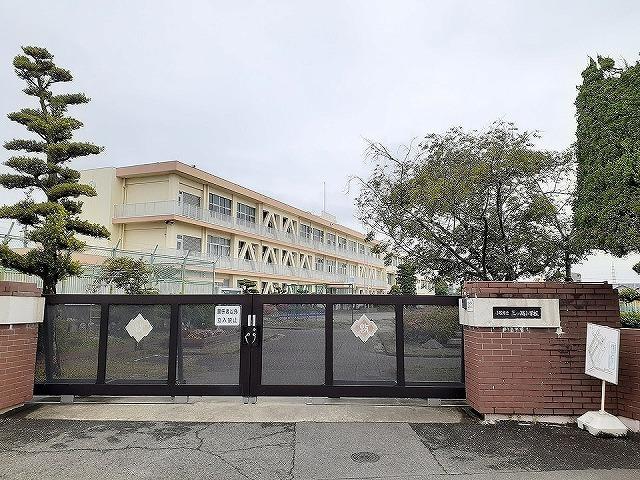 小牧市立　三ツ渕小学校：1000m
