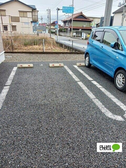 サンアプローズ（201） 駐車場