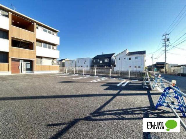 セレニテ（301） 駐車場