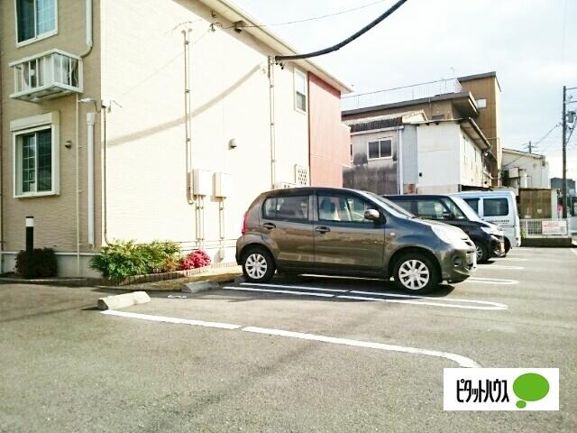 プラシードⅣ（101） 駐車場