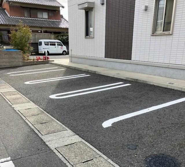 グランディール（102） 駐車場