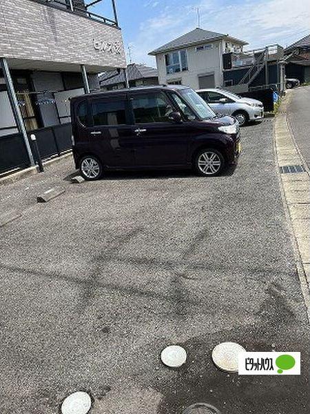ヒルズ愛（202） 駐車場