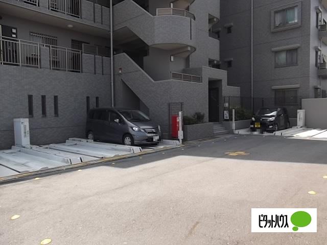 野村ステイツ小牧（103） 駐車場