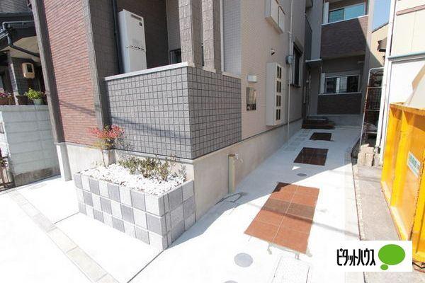 MaisonFar(メイソンファー)黒川（301） エントランス