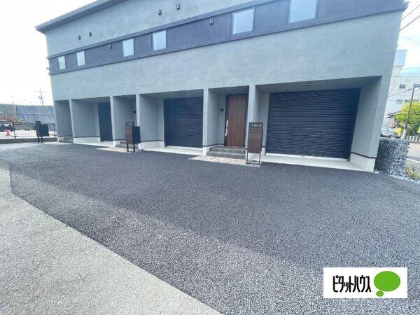 Garage d`Arte（B） エントランス
