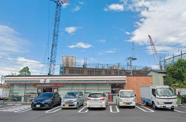 セブンイレブン市川南2丁目店：181m
