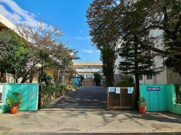 市川市立鶴指小学校：123m