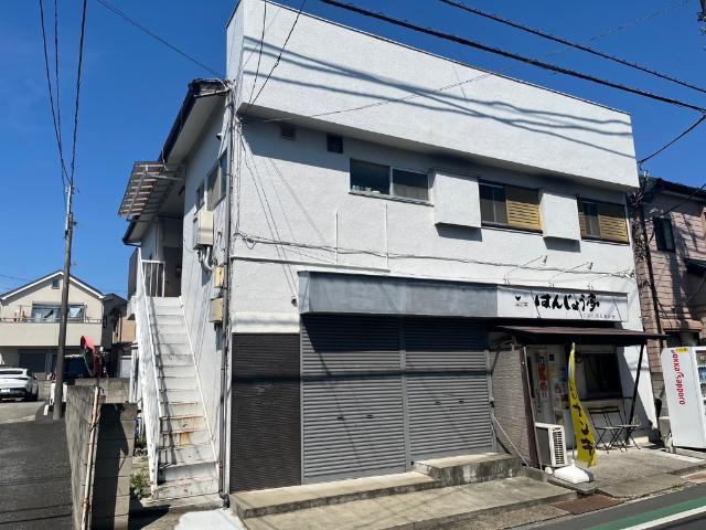 １階は弁当屋です