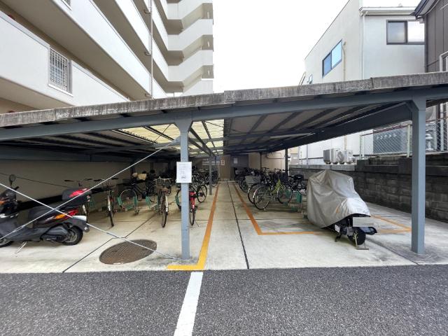 駐輪場です