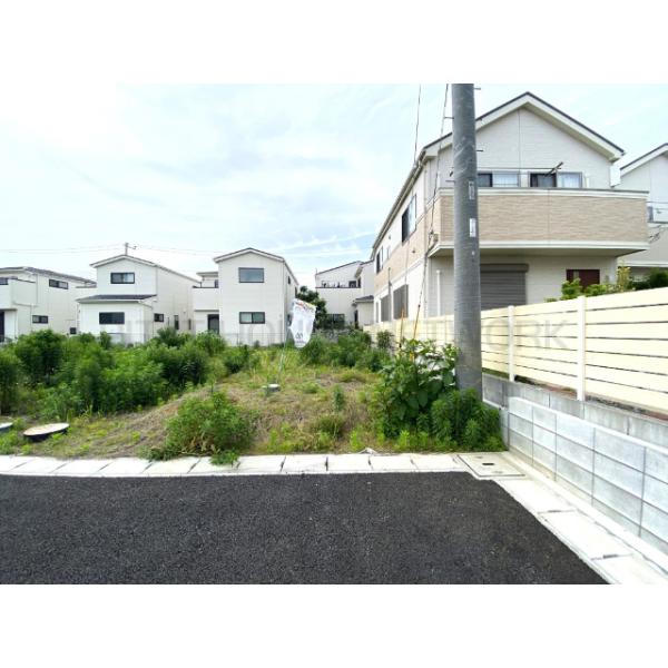 建築条件付き売地です