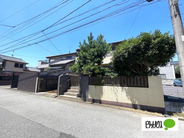 ハウスメーカー施工の中古戸建です