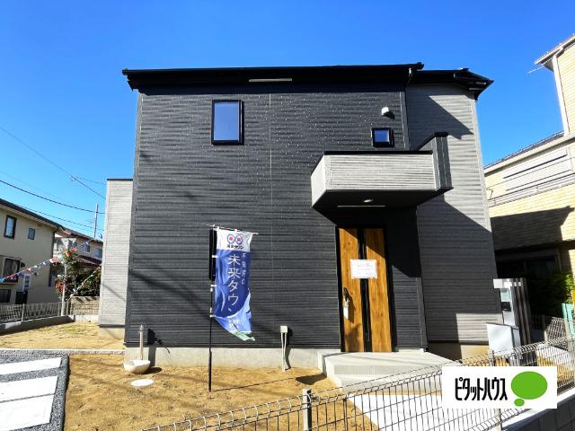 建物が完成しました！落ち着いた色合いの外観が魅力です。