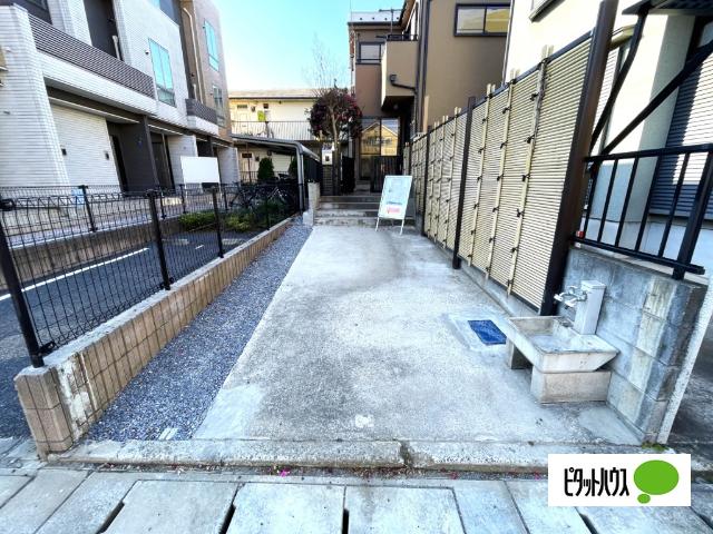 市川市欠真間２丁目　中古戸建 駐車場