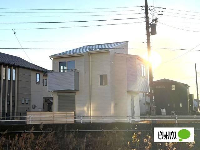 全１棟現場　宅配ボックス付きで不在時にも安心 外観