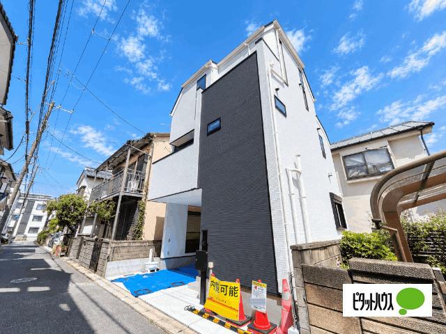 全１棟現場　シューズインクローク付きで玄関周りがスッキリ 外観