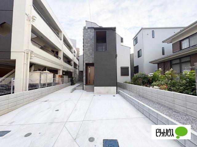 1階にはWIC付きのお部屋がある戸建です♪