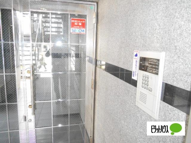 オートロック・エレベーターありの建物です☆