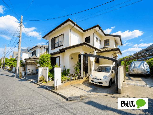 現地写真。土地面積168.65㎡（約51.01坪）、現在は古家があります。