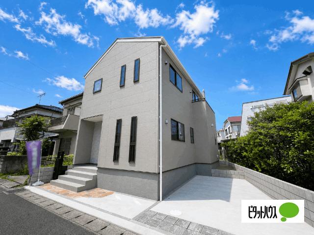 全１棟現場　キッチン横に嬉しいパントリー付き 外観