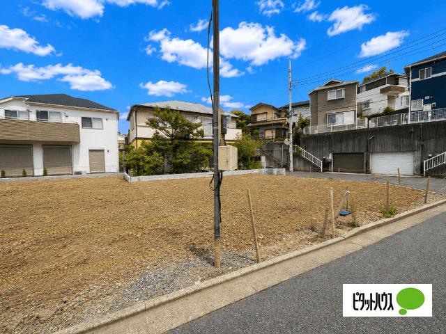 全２棟／Ｂ号棟　キッチン横に嬉しいパントリー付き 外観