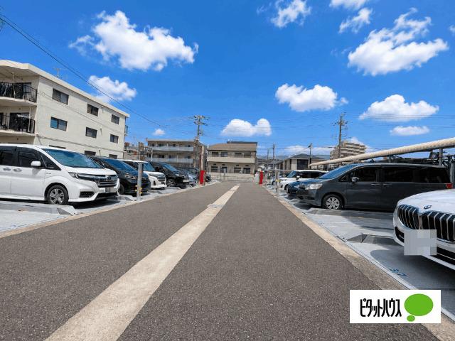 クレストフォルム市川南アクアビュー 駐車場