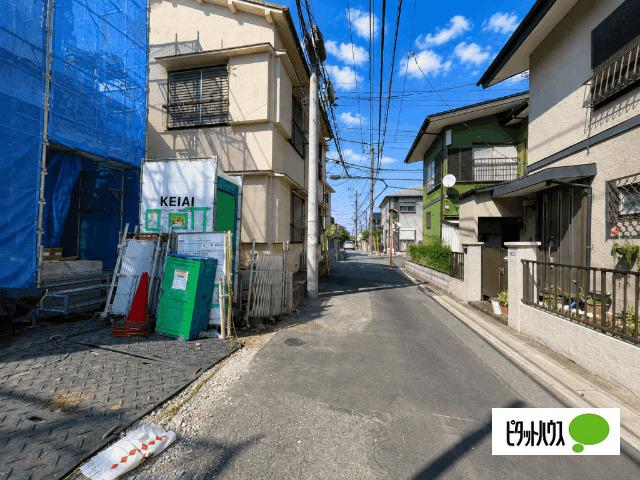 全３棟／２号棟　２０帖超えの広々リビング その他