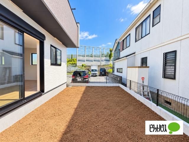 全１棟現場　並列駐車可能な広々駐車場 その他部屋・スペース