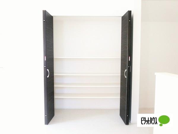 全２棟／２号棟　冷暖房の効率ＵＰのペアガラス 収納