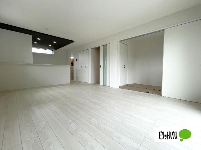 全１３棟／４号棟　ＺＥＨ水準の省エネ適合住宅 リビング