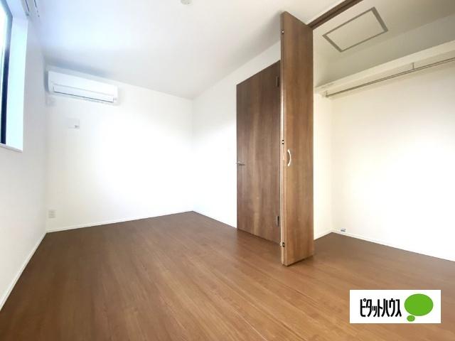全１棟現場　リビングに床暖房付き、寒い冬でも足元ポカポカ その他部屋・スペース