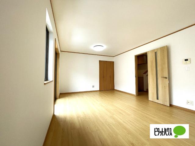 松戸市古ケ崎３丁目　中古戸建 リビング